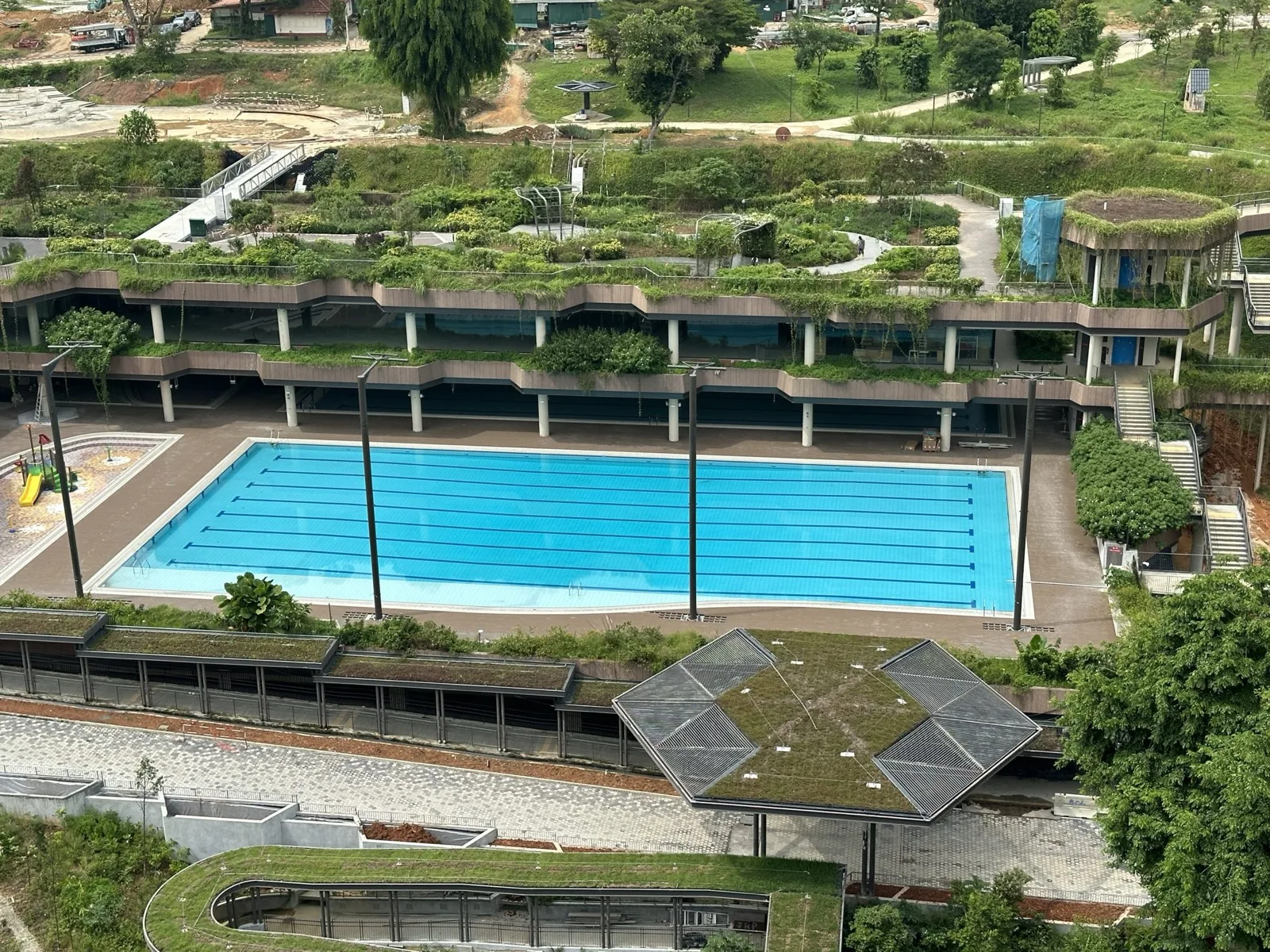 Bukit Canberra Swimming Complex